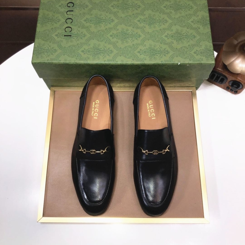 G*u*i leather shoes